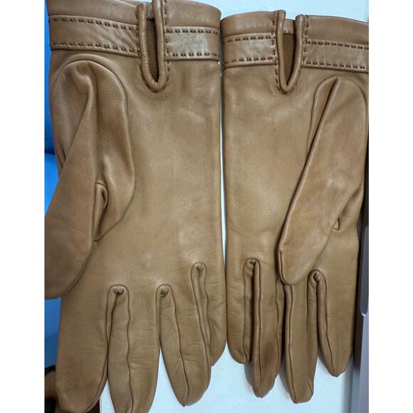 HERMES Lambskin Taupe Driving Gloves*Size 7 1/2*Beautiful pre-loved - Picture 2 of 3